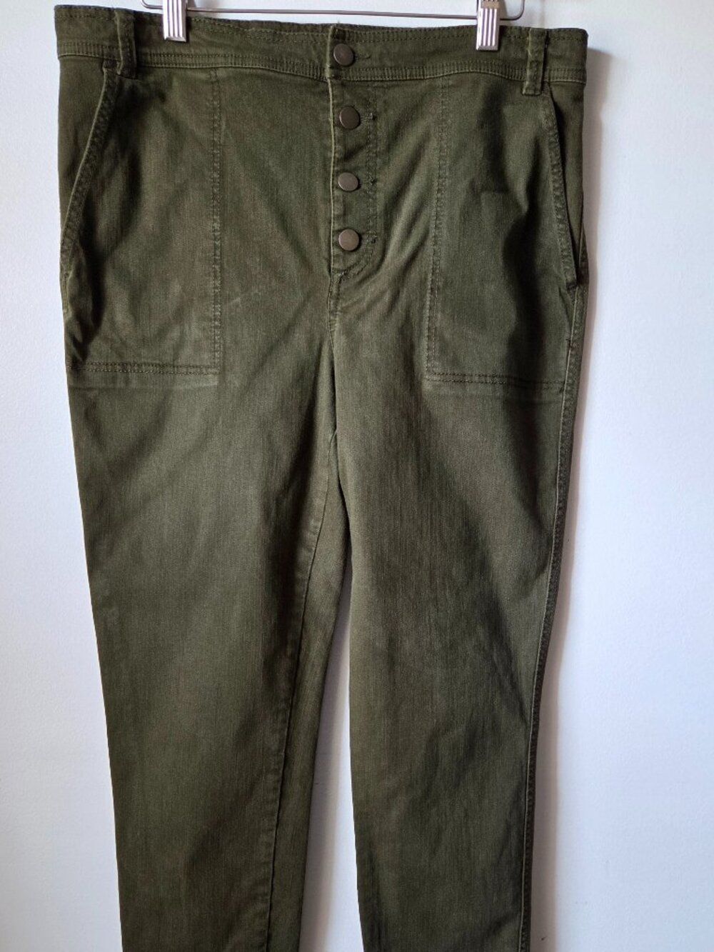 EUC LOFT ARMY GREEN BUTTON FLY RAW HEM SKINNY JEANS SIZE 12
